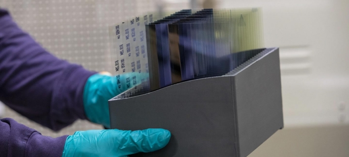 Organic photovoltaic film developed by ARMOR achieves a record 26% efficiency in a low-light environment